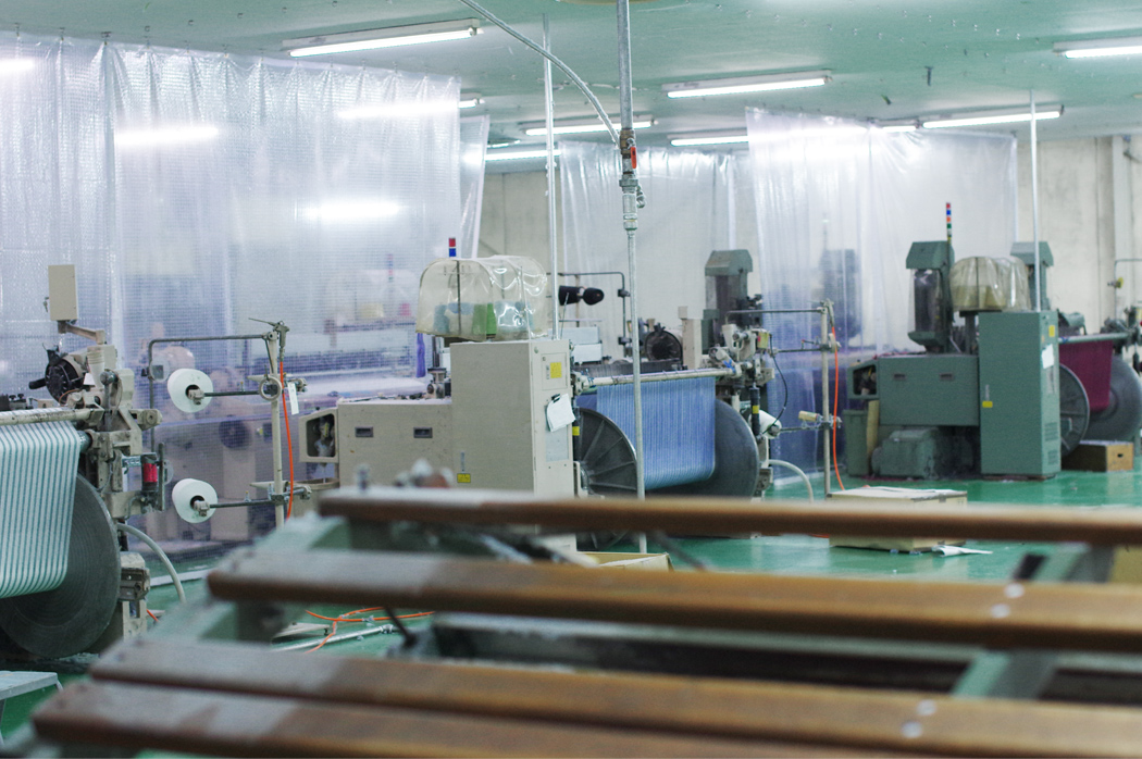 川上織物の工場